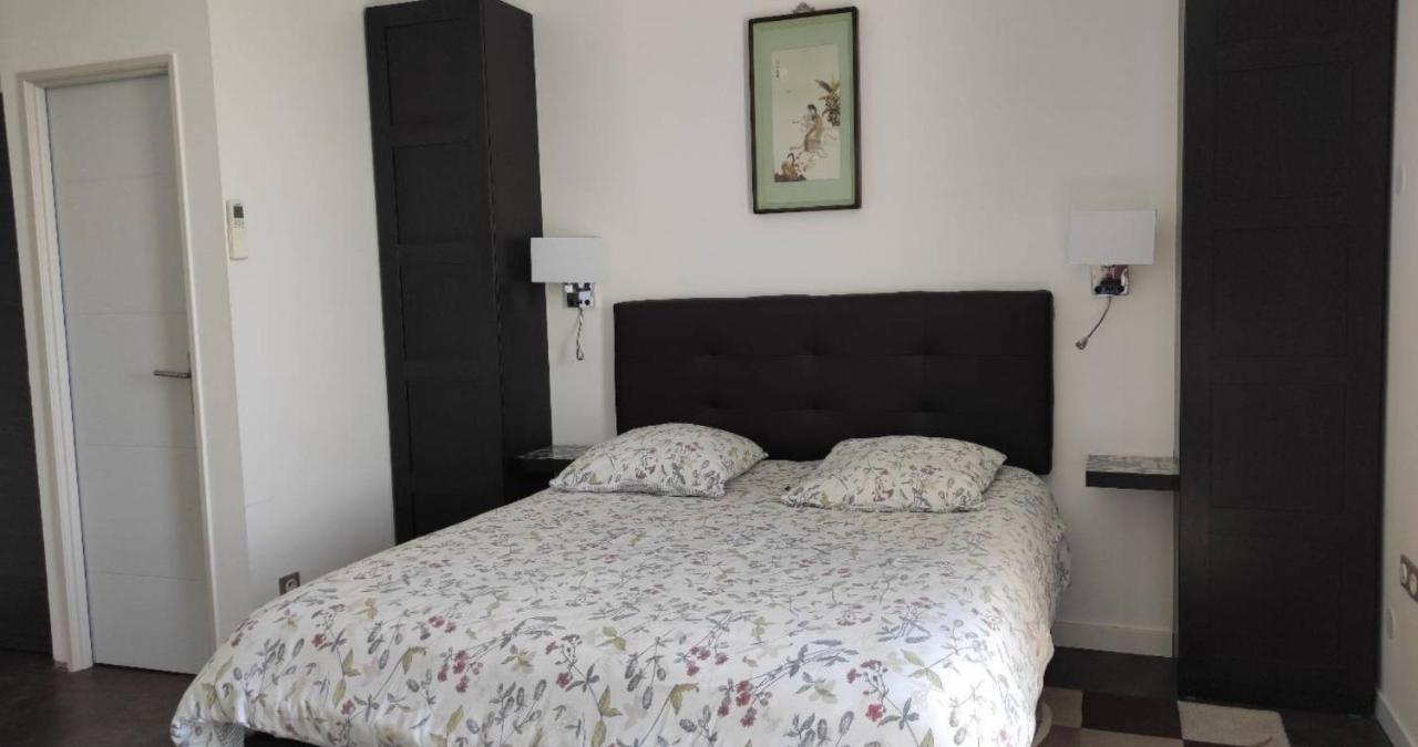 Maison D'Hotes Coeur D'Herault - Gite Et Chambres D'Hotes - Spa & Massages Peret Bagian luar foto