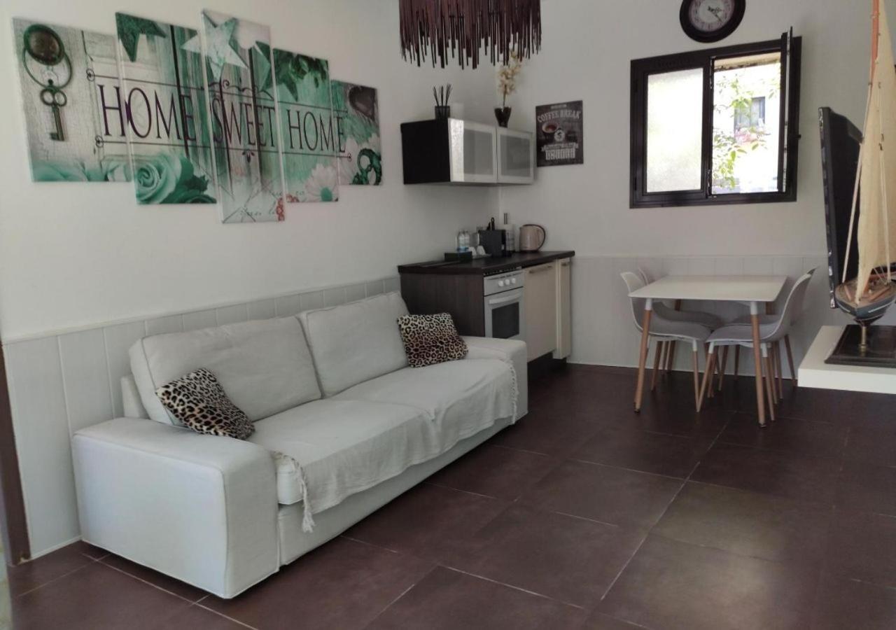Maison D'Hotes Coeur D'Herault - Gite Et Chambres D'Hotes - Spa & Massages Peret Bagian luar foto
