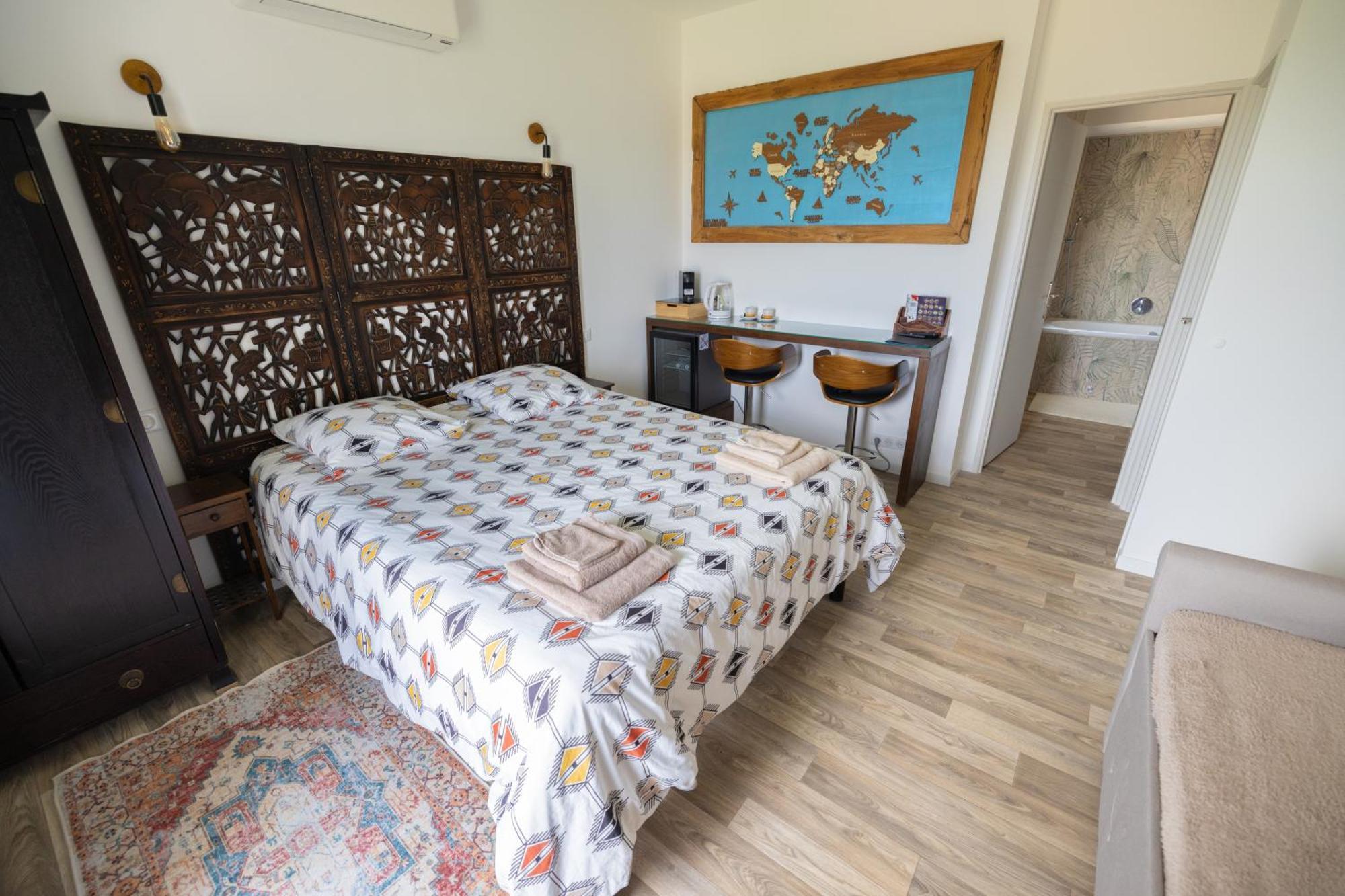 Maison D'Hotes Coeur D'Herault - Gite Et Chambres D'Hotes - Spa & Massages Peret Ruang foto