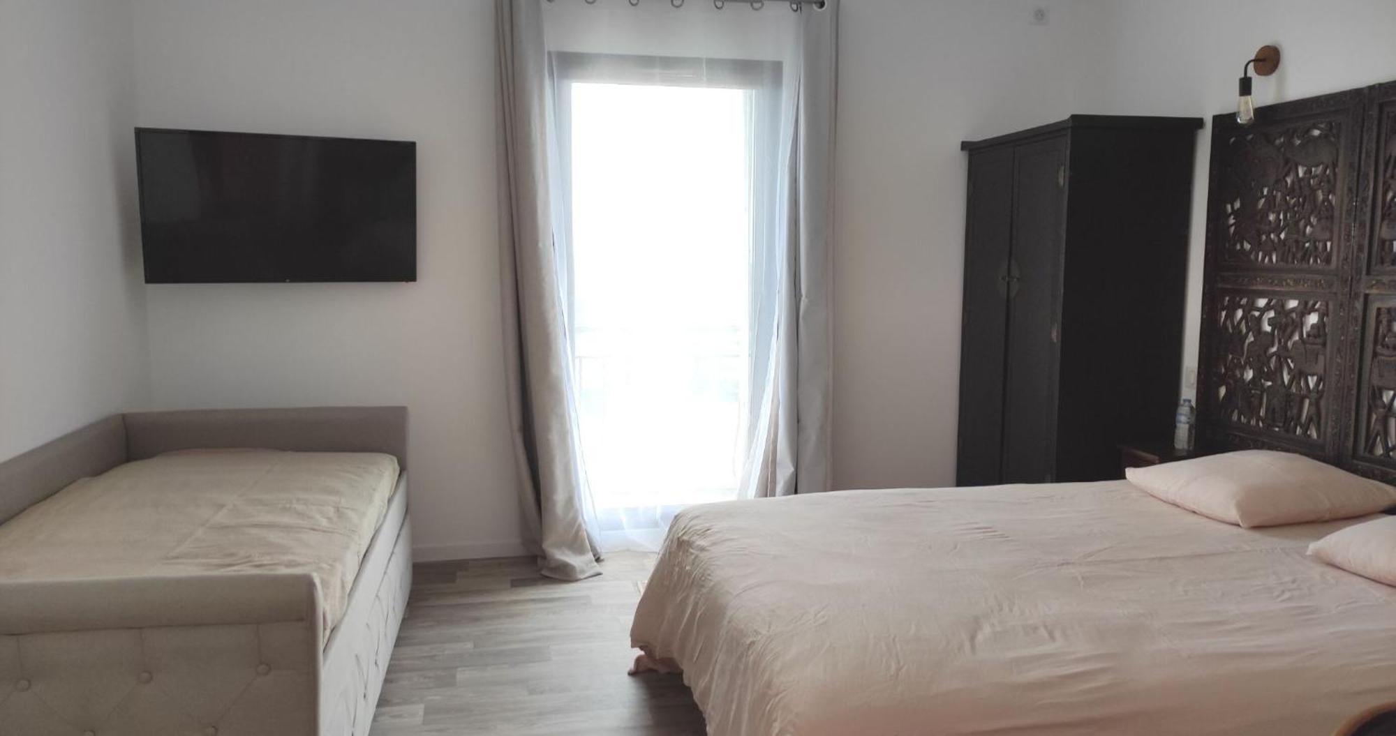 Maison D'Hotes Coeur D'Herault - Gite Et Chambres D'Hotes - Spa & Massages Peret Ruang foto