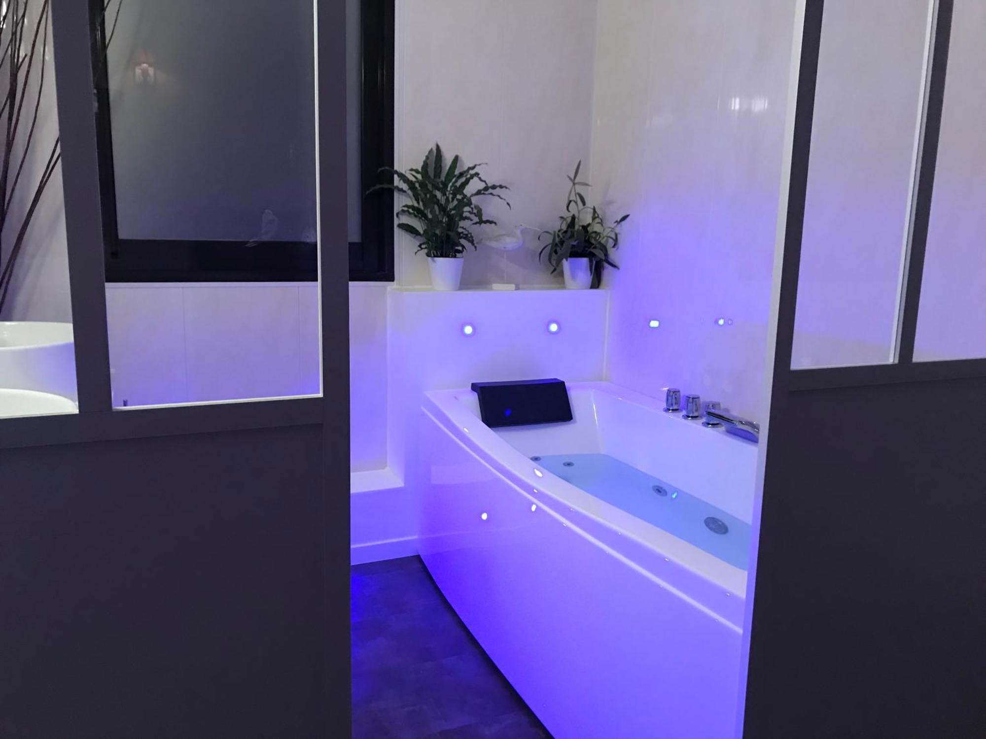 Maison D'Hotes Coeur D'Herault - Gite Et Chambres D'Hotes - Spa & Massages Peret Ruang foto